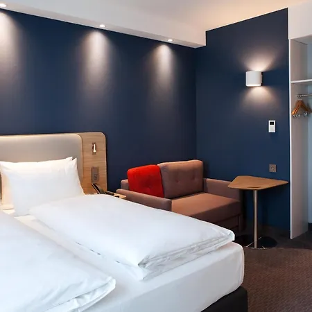 Hotel Express - Airport 3*